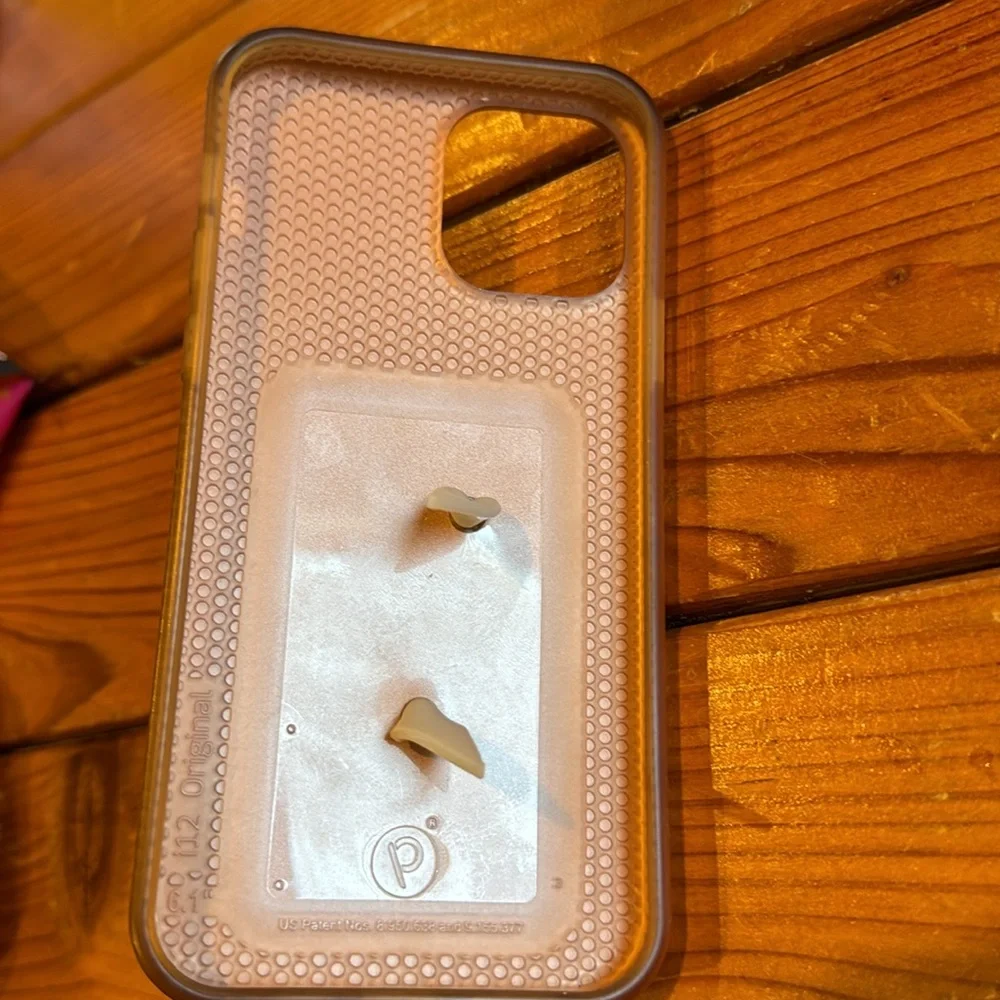 Loopy iPhone case with duster